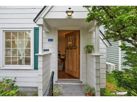 3642 SE 37th Avenue Portland OR 97202