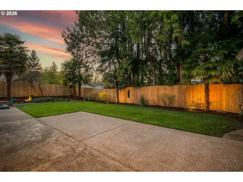 2635 Lafave Street West Linn OR 97068