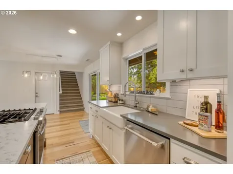2635 Lafave Street West Linn OR 97068