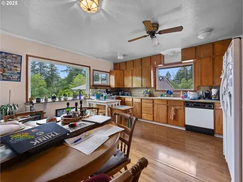 35942 SE Hurlburt Road Corbett OR 97019