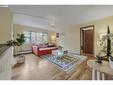 908 SW Gaines Street Portland OR 97239
