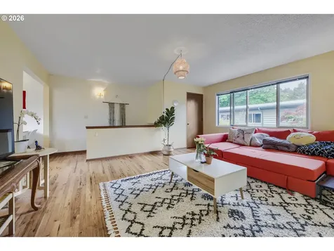 908 SW Gaines Street Portland OR 97239