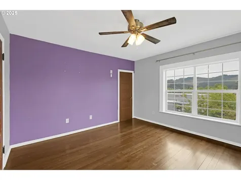 271 E Fourth Avenue Sutherlin OR 97479
