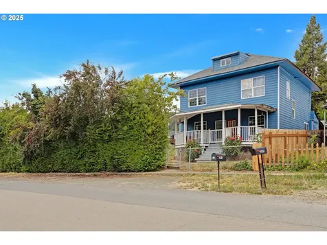 271 E Fourth Avenue Sutherlin OR 97479
