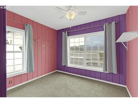 271 E Fourth Avenue Sutherlin OR 97479