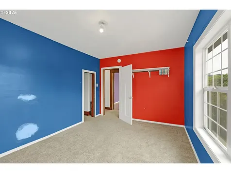 271 E Fourth Avenue Sutherlin OR 97479
