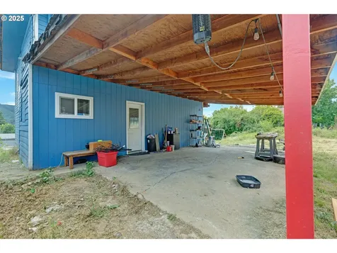 271 E Fourth Avenue Sutherlin OR 97479