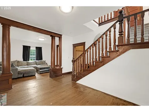271 E Fourth Avenue Sutherlin OR 97479