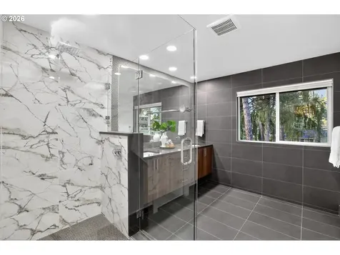 1685 Fernwood Drive Lake Oswego OR 97034