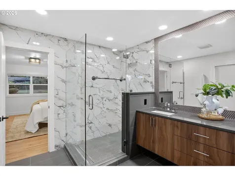 1685 Fernwood Drive Lake Oswego OR 97034