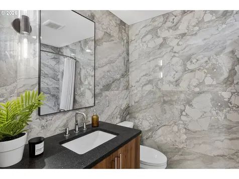 1685 Fernwood Drive Lake Oswego OR 97034
