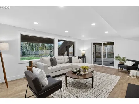 1685 Fernwood Drive Lake Oswego OR 97034