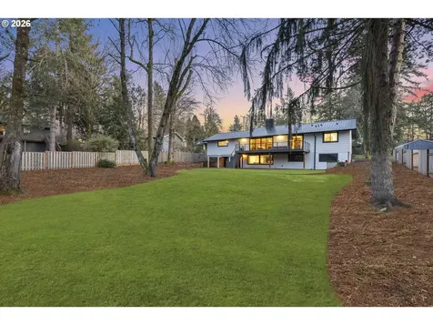 1685 Fernwood Drive Lake Oswego OR 97034