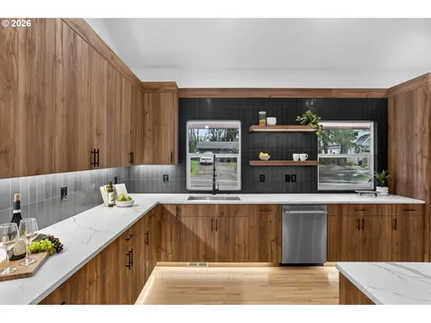 1685 Fernwood Drive Lake Oswego OR 97034