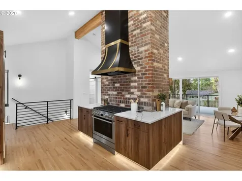 1685 Fernwood Drive Lake Oswego OR 97034