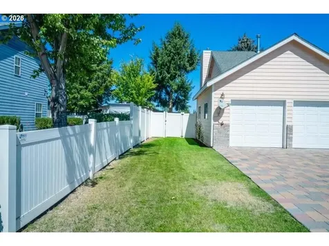 214 SW Meadow Lakes Drive Prineville OR 97754