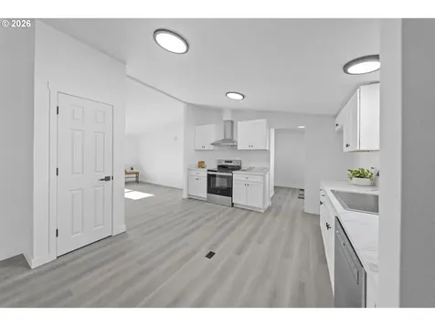 70 SE Darrell Avenue Winston OR 97496