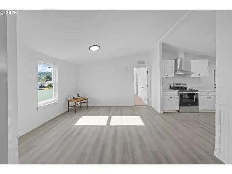 70 SE Darrell Avenue Winston OR 97496
