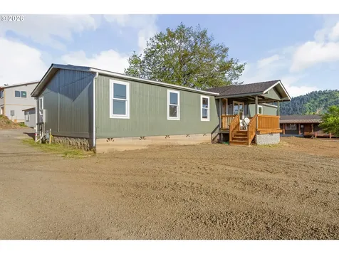 70 SE Darrell Avenue Winston OR 97496