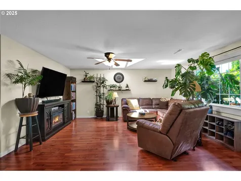 2123 Carver Street Cottage Grove OR 97424