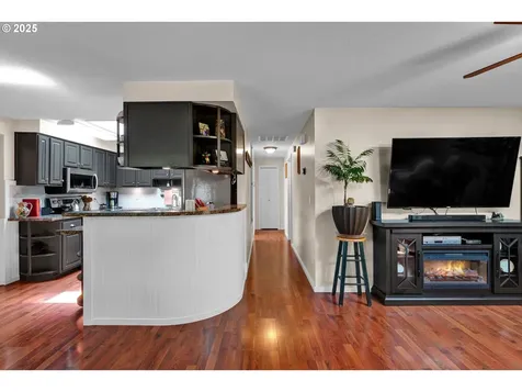 2123 Carver Street Cottage Grove OR 97424