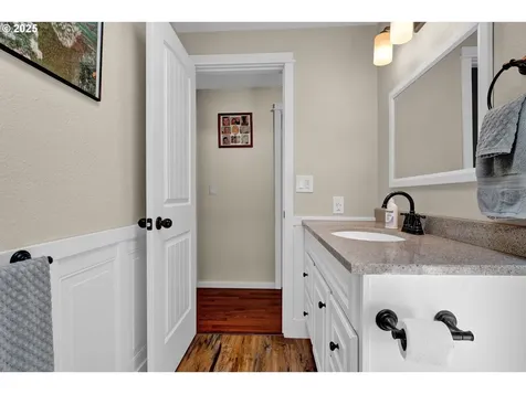 2123 Carver Street Cottage Grove OR 97424