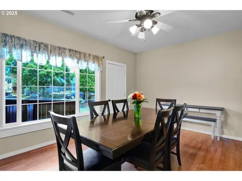 2123 Carver Street Cottage Grove OR 97424
