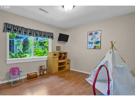 2123 Carver Street Cottage Grove OR 97424