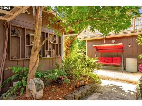 2123 Carver Street Cottage Grove OR 97424