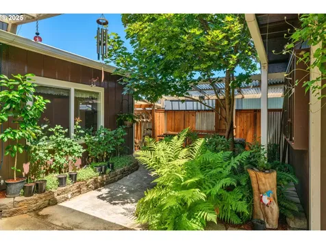 2123 Carver Street Cottage Grove OR 97424