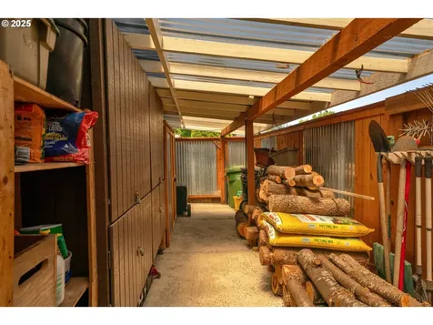 2123 Carver Street Cottage Grove OR 97424