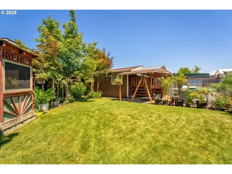 2123 Carver Street Cottage Grove OR 97424