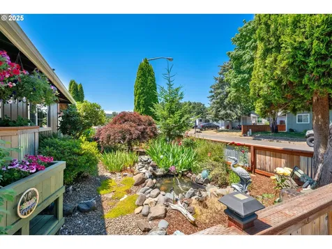 2123 Carver Street Cottage Grove OR 97424