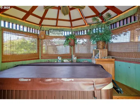 2123 Carver Street Cottage Grove OR 97424