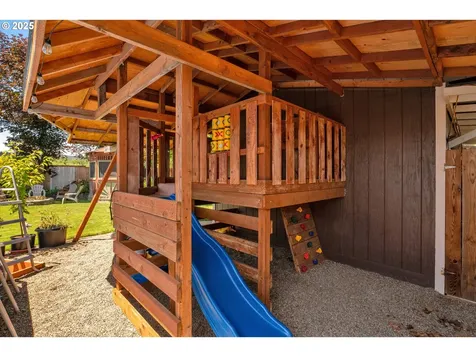 2123 Carver Street Cottage Grove OR 97424