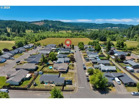 2123 Carver Street Cottage Grove OR 97424