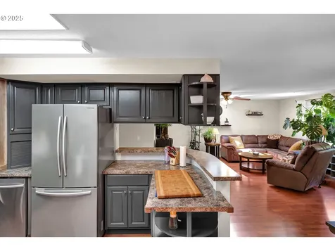 2123 Carver Street Cottage Grove OR 97424