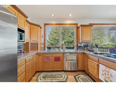 13923 SW Mistletoe Drive Portland OR 97223