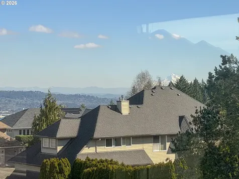 13923 SW Mistletoe Drive Portland OR 97223