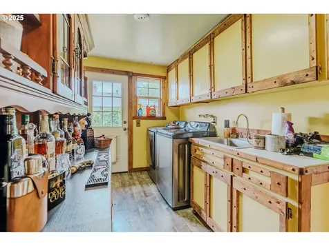 1445 NE 17th Street Gresham OR 97030