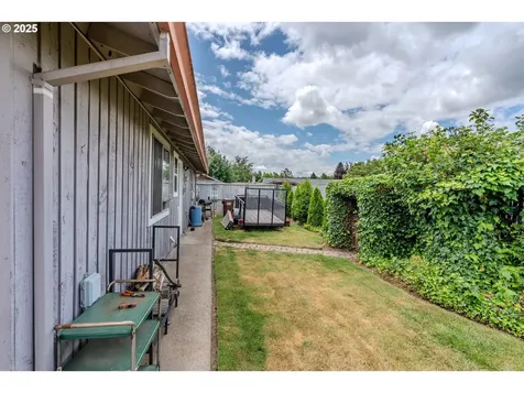 1445 NE 17th Street Gresham OR 97030