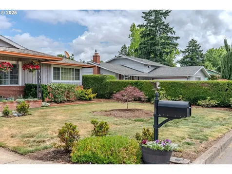 1445 NE 17th Street Gresham OR 97030