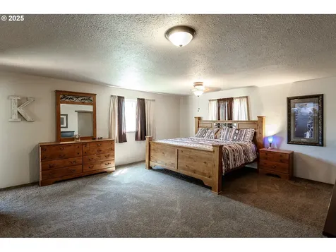 5825 NE Riverside Drive Mcminnville OR 97128