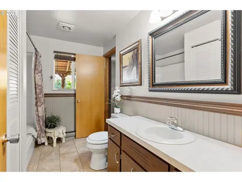 5825 NE Riverside Drive Mcminnville OR 97128