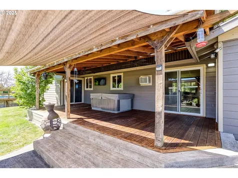 5825 NE Riverside Drive Mcminnville OR 97128
