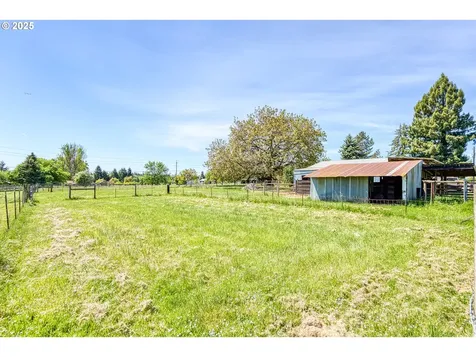 5825 NE Riverside Drive Mcminnville OR 97128