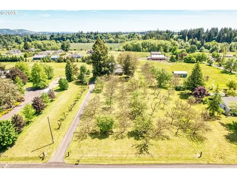 5825 NE Riverside Drive Mcminnville OR 97128