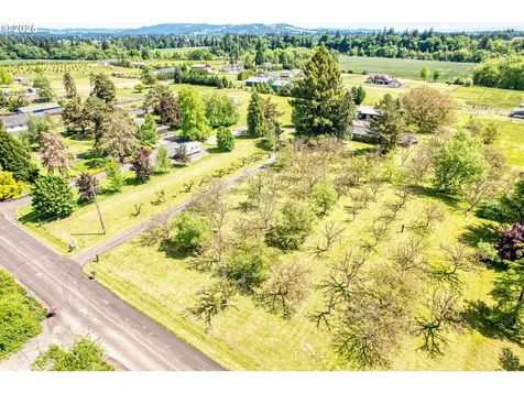 5825 NE Riverside Drive Mcminnville OR 97128