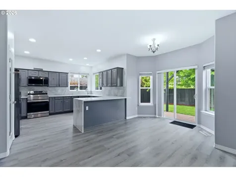 359 NW Eagle Feather Street Salem OR 97304