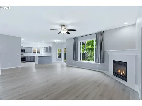 359 NW Eagle Feather Street Salem OR 97304
